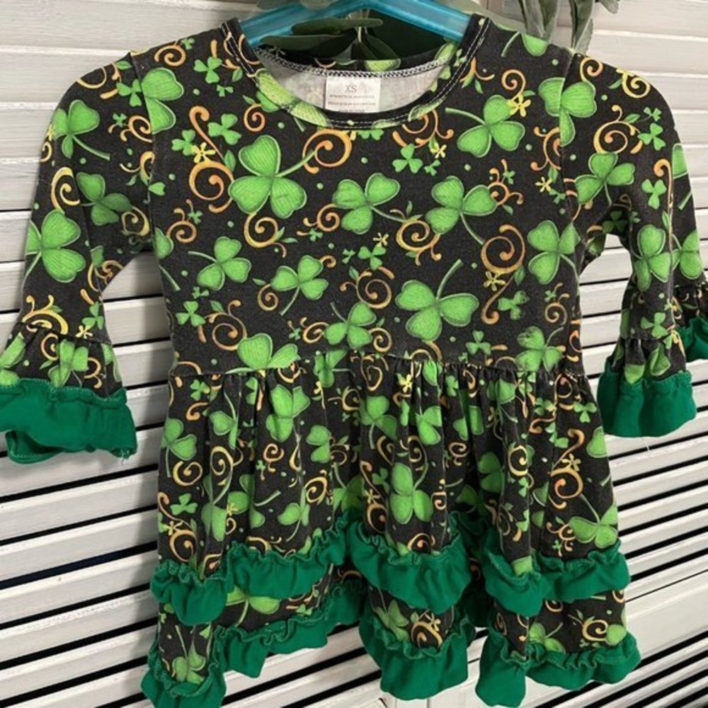 Girl's Shamrock Top